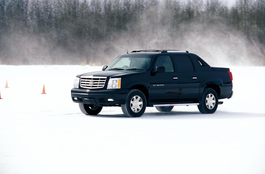  Cadillac Escalade EXT 2002 года  (фото 7 из 39)